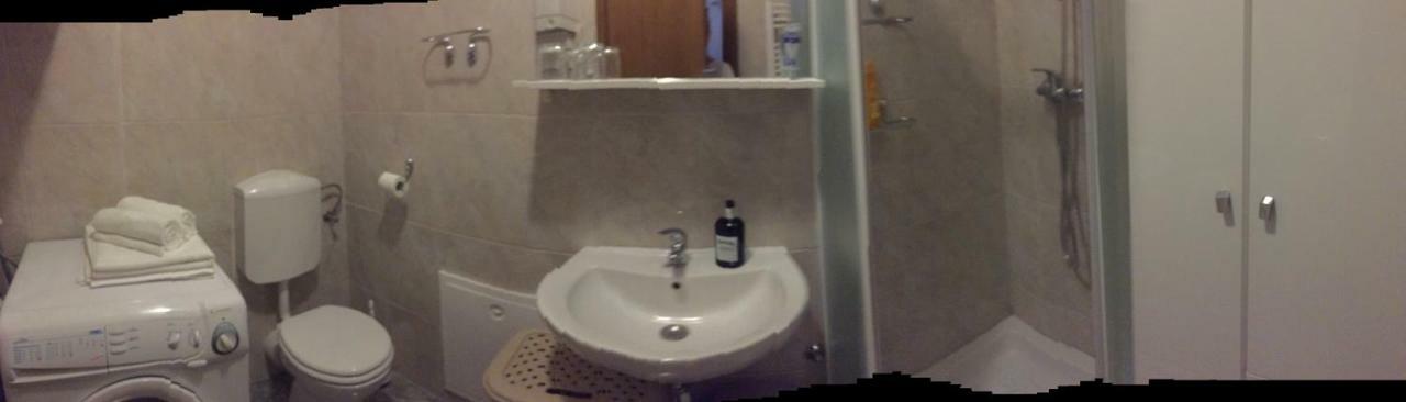 Studio Apartman Lara *** Осиек Экстерьер фото