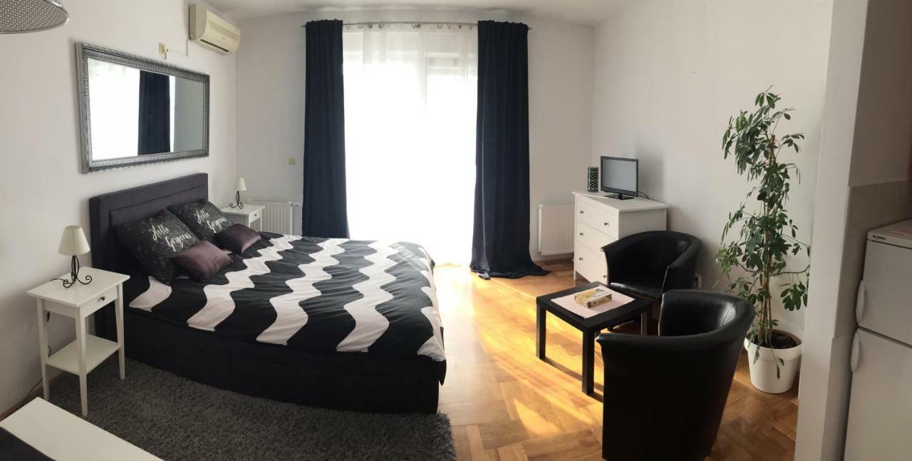 Studio Apartman Lara *** Осиек Экстерьер фото